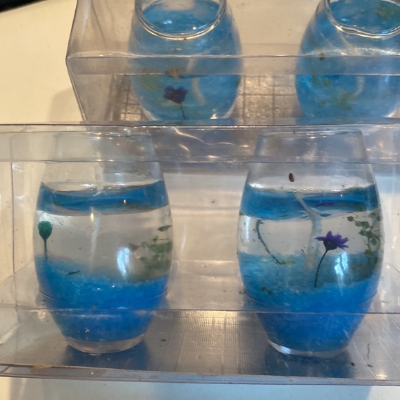 NIP Set of two packages containing 4 gel candles - Picture 3 of 3